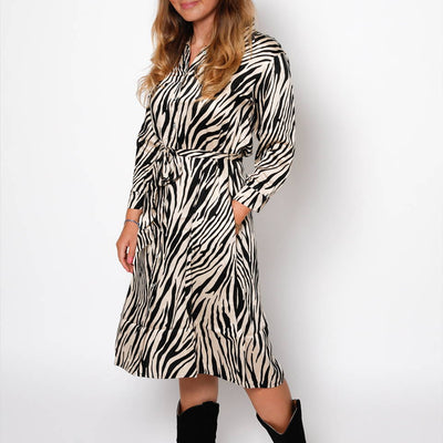 LOOK OF THE DAY: ZEBRA STRIPES