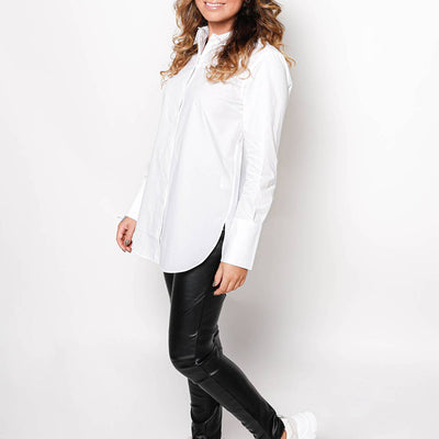 LOOK OF THE DAY: MUSTHAVE BLOUSE