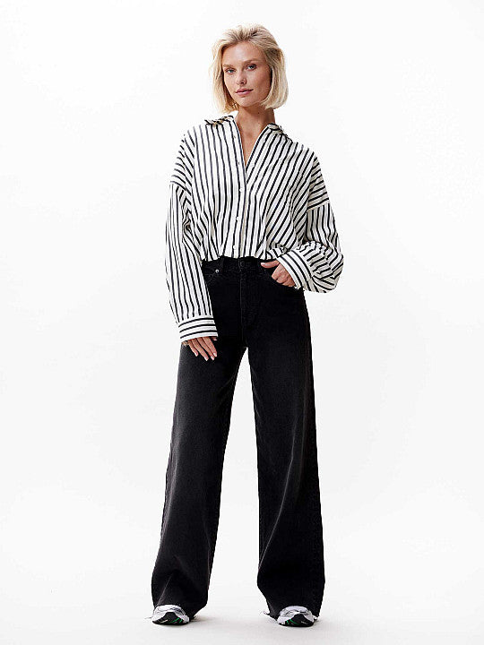 Cropped button up blouse with tucked-in effect